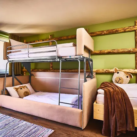 Kuku Hotel