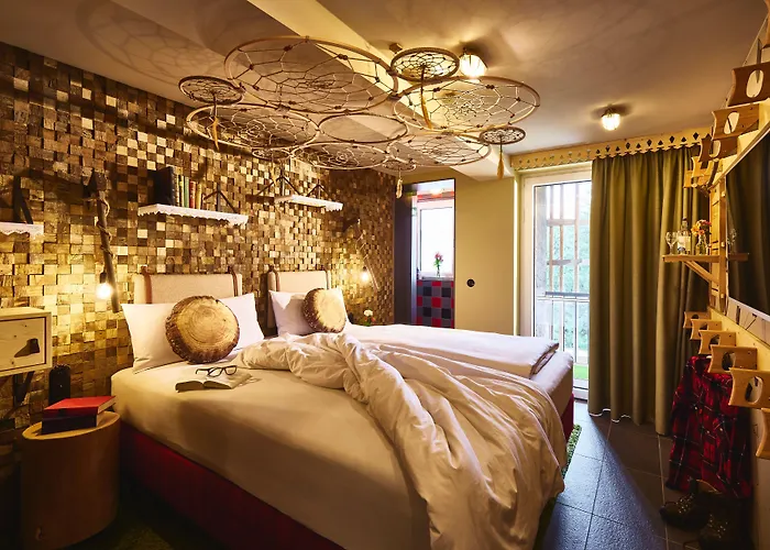 Kuku Hotel